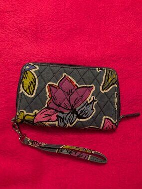 Vera Bradley Falling Flowers RFID Grab & Go Wristlet Wallet Floral Quilted